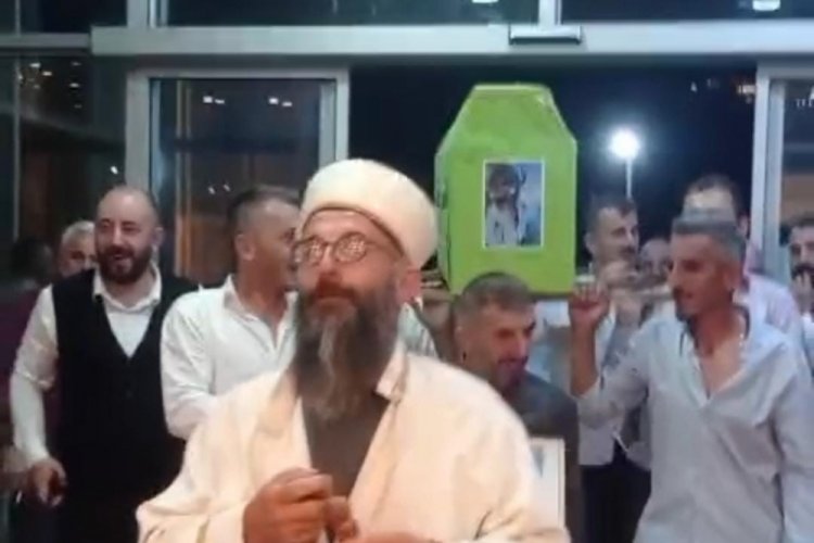 Düğün salonuna tabutla girdiler