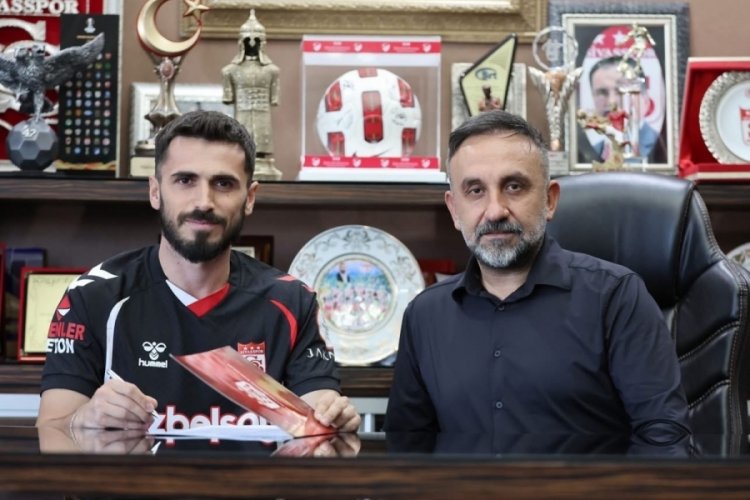Valon Ethemi resmen Sivasspor'da