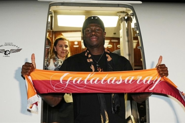 Galatasaray, Wilfried Singo ile 5 yıllık sözleşme imzaladı