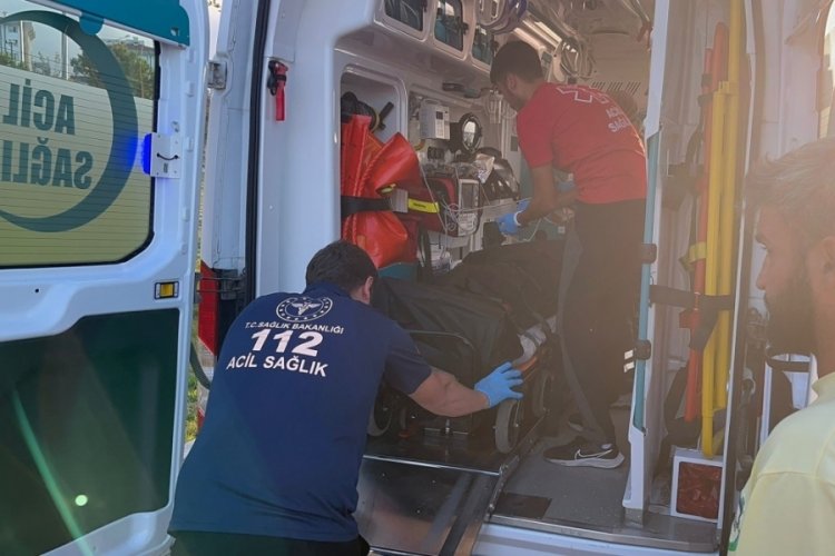 Öğrencisini dalgalardan kurtarmak isterken kendi boğuluyordu!