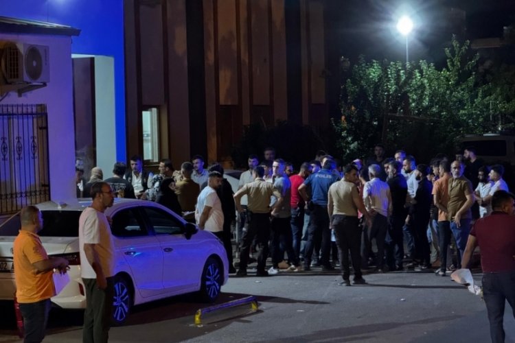 Sokak ortasında saldırıya uğrayan genç hayatını kaybetti