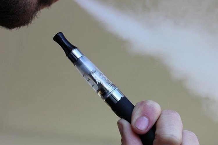 Elektronik sigara yasağının kapsamı genişliyor! Para cezası ve seyahat yasağı yolda