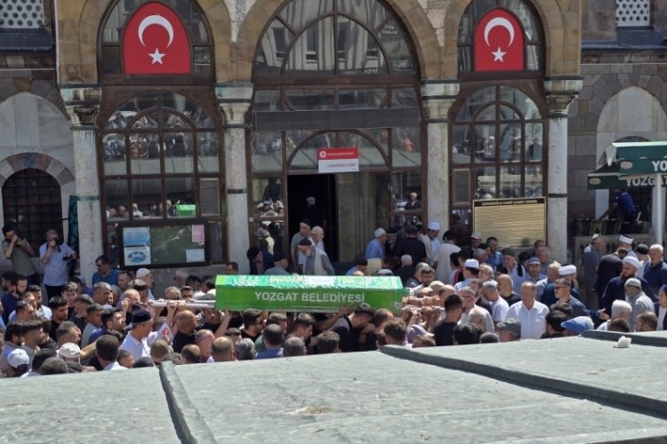 Denizde boğularak can veren gençler Yozgat'ta son yolculuğuna uğurlandı