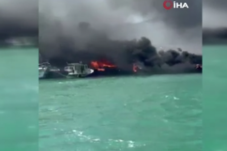 Marinada yangın çıktı, 5 tekne kullanılamaz hale geldi