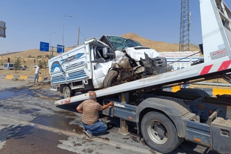 Kırmızı ışık ihlali kazaya yol açtı: 8 yaralı
