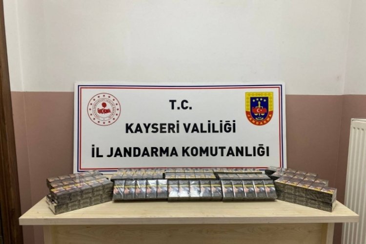 Kayseri'de 3 farklı tırdan 770 paket kaçak sigara ele geçirildi