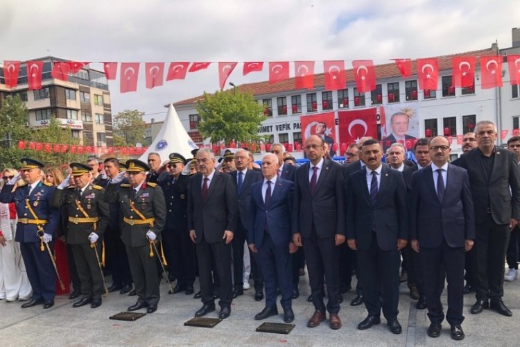 Zafer Bayramı'nın 103. yılında Bursa'da Çelenk Töreni
