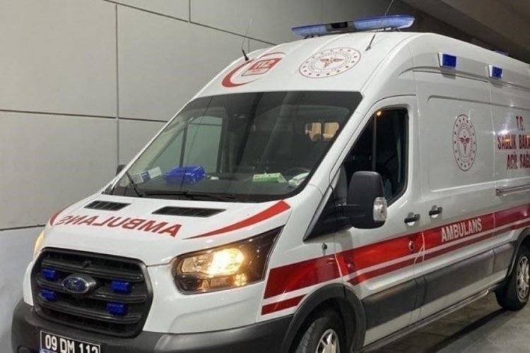 Traktörle geri manevra yaparken oğlunu ezdi