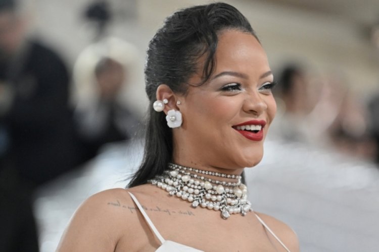  20 yıl önce ilk albümünü çıkaran Rihanna: Hayatımın en harika ilk 20 yılı için teşekkür ederim 