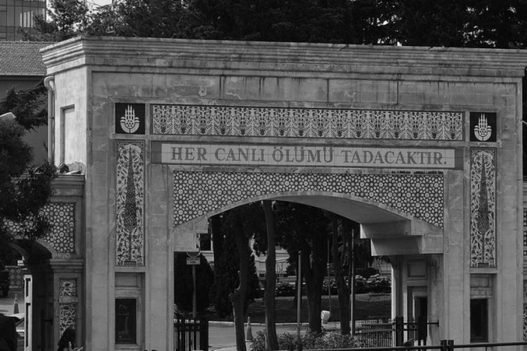 Cemiyet hayatının tanınmış isimlerinden Gönül Çarmıklı toprağa verildi