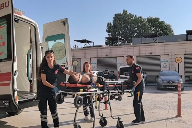 Bursa'da talihsiz kaza! İşçi makineye sıkıştı...