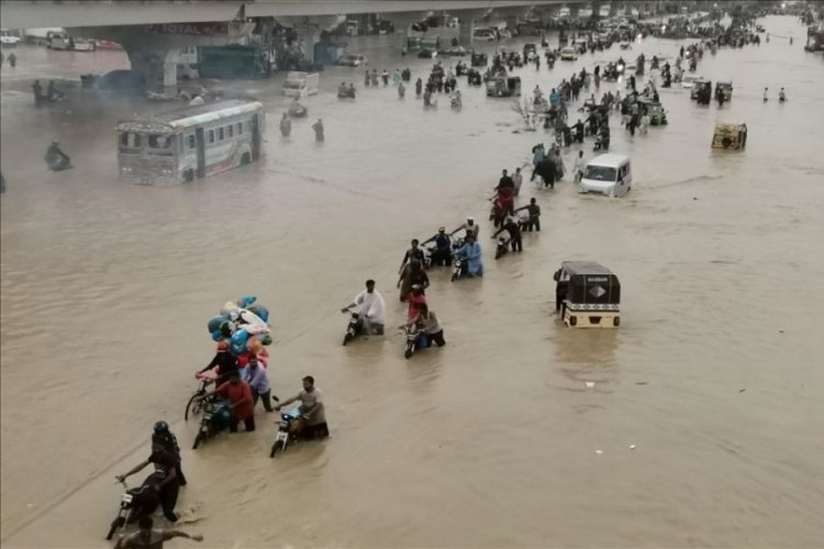 Pakistan'da sel ve heyelan felaketi! Bilanço her geçen gün artıyor...