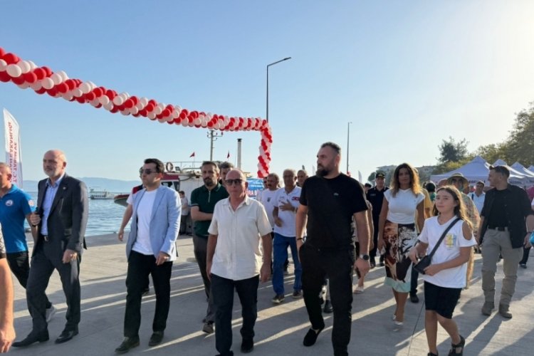 Bursa'da balıkçılar 'vira bismillah' dedi...