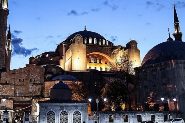Bakan Ersoy, Ayasofya Camii'deki restorasyon sürecini anlattı