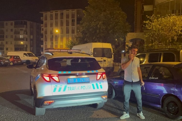 Alkollü sürücü kovalamaca sonucu yakalandı, ilk kez ehliyetini kaptırdığı polisi tebrik etti