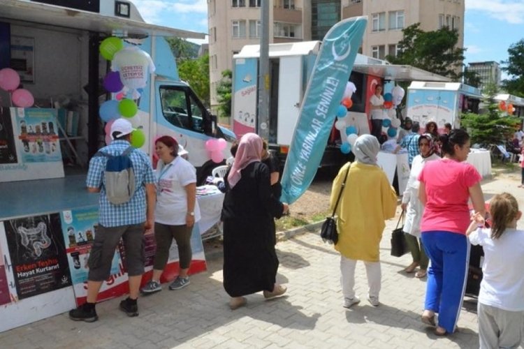 Bursa'da gelenek haline gelen "Sağlık Sokağı" kuruldu