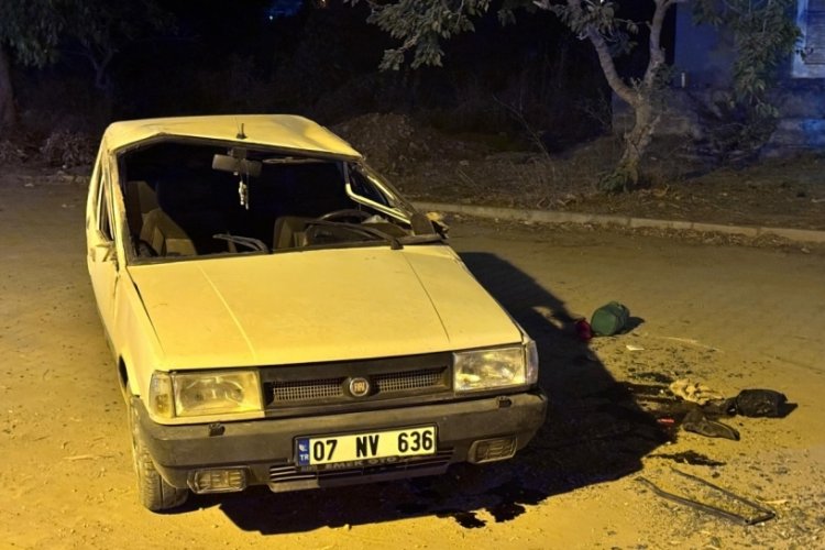 Park halindeki araca çarpan TOFAŞ'ın sürücüsü firar etti