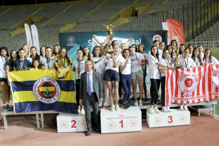 Atletizm Süper Lig'inde ENKA kadınlar ve erkeklerde şampiyon oldu 