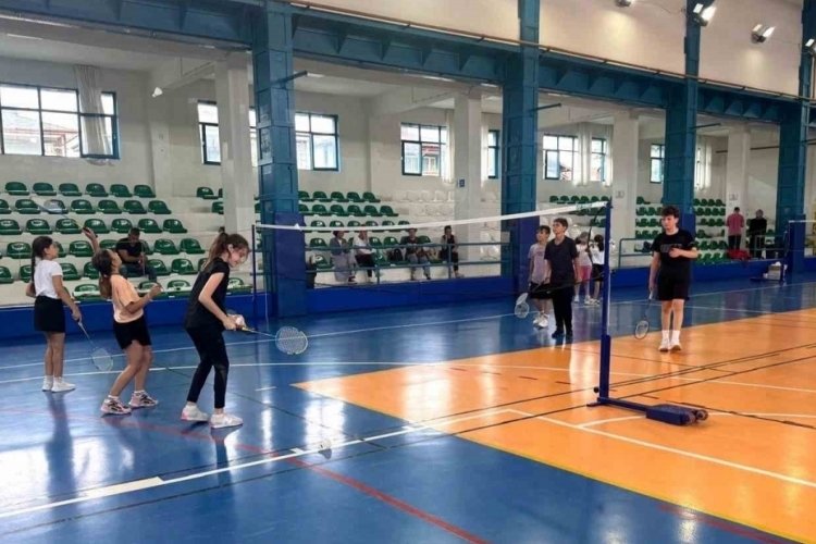Sakarya'da yaz spor okulları 2 bin 500 öğrenciye unutulmaz bir yaz yaşattı
