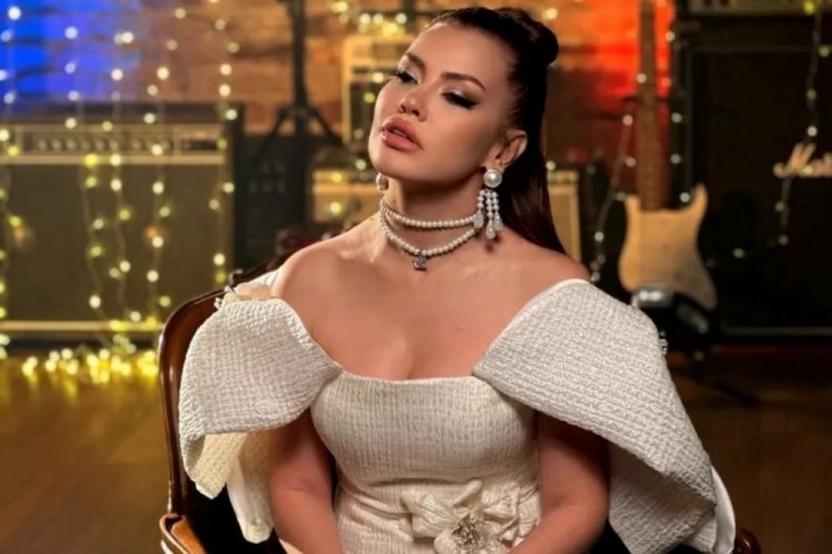 Şarkıcı Lara'dan sevindiren haber!