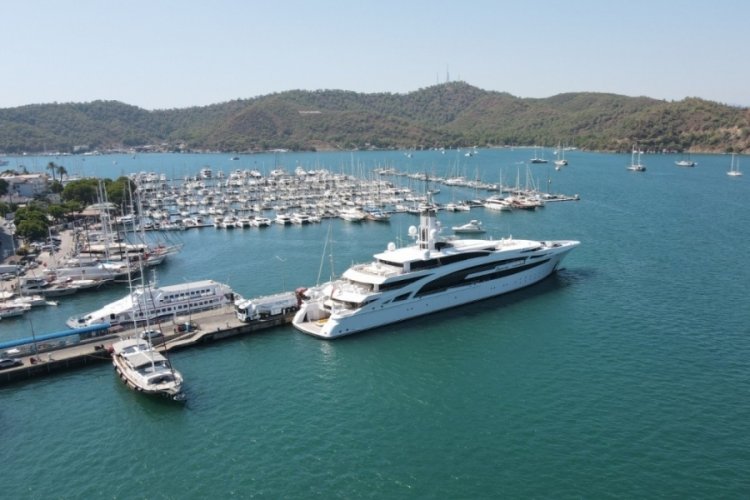 25 milyon TL'ye 450 ton akaryakıt aldı! Kazak milyarderin "yüzen sarayı" Fethiye'de