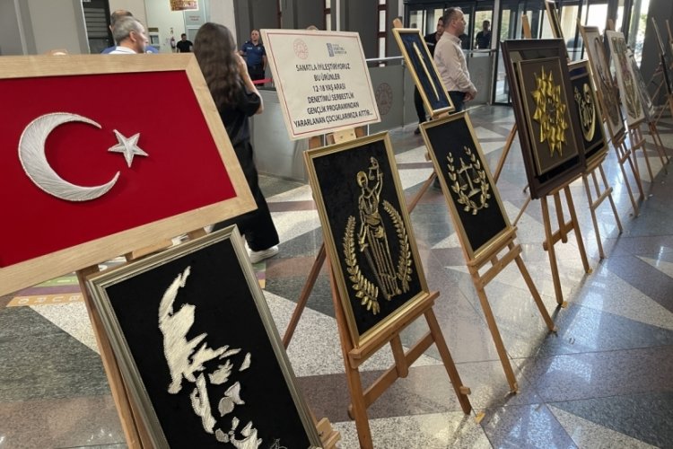 Bursa'da yükümlülerin el becerileri sergilendi