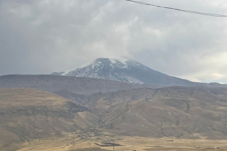 Ağrı Dağı beyaza büründü