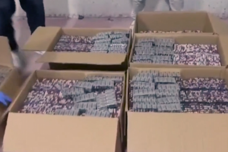 Bakan açıkladı! Bursa'da tam 300 bin tane ele geçirildi!