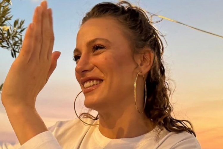  Serenay Sarıkaya'dan 2025 yazına veda 