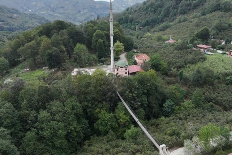 Babası vasiyet etti: Köprü yaptı!