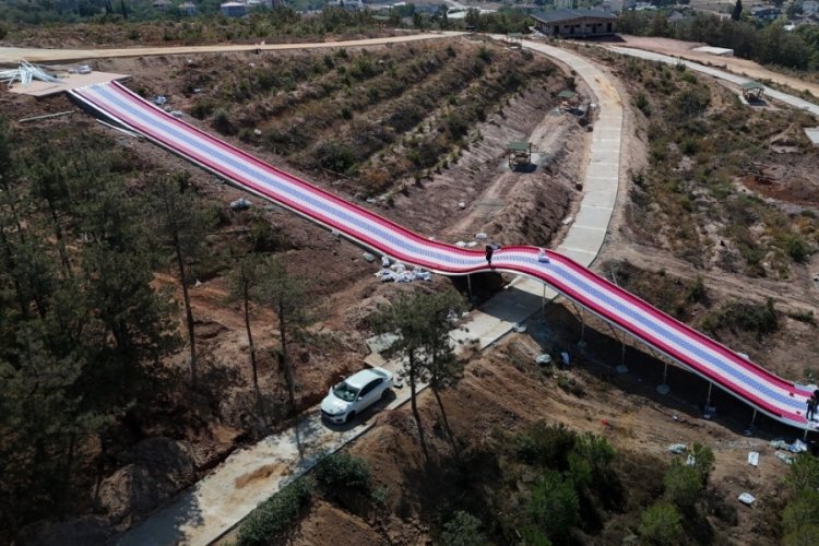 Türkiye'nin en büyük kaydırağı inşa ediliyor