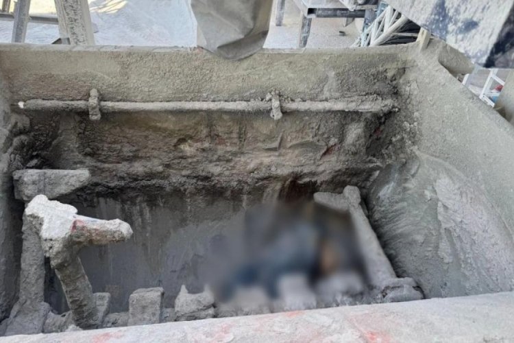 Isparta'da korkun&ccedil; &ouml;l&uuml;m! Beton mikserine d&uuml;ş&uuml;p...