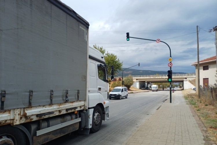 Bursa'nın kazalarıyla ünlü kavşağına önlem alındı!