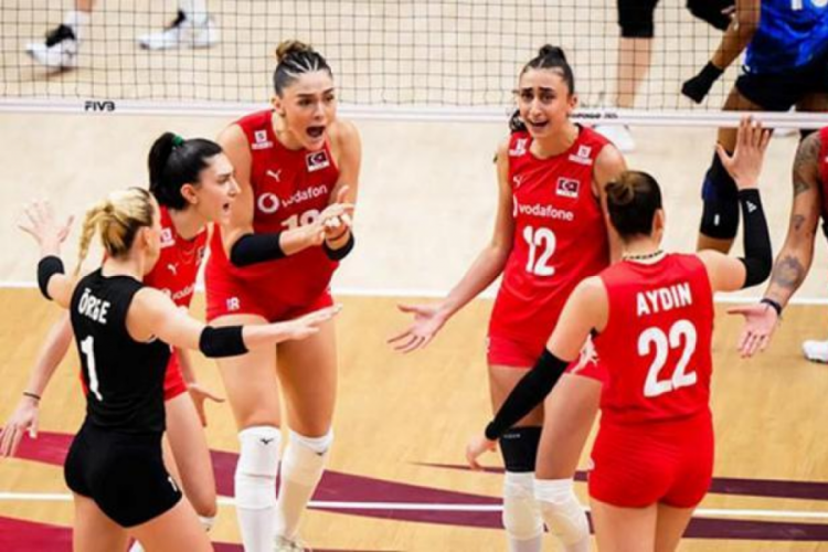 Filenin Sultanları dünya ikincisi oldu! Finalde İtalya'yı yıkamadık...