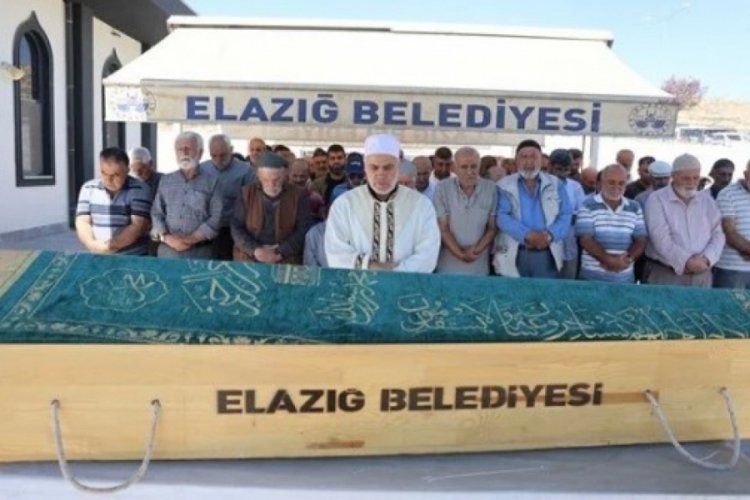 Yarım saat arayla iki kaza yaşlı adamı hayattan kopardı