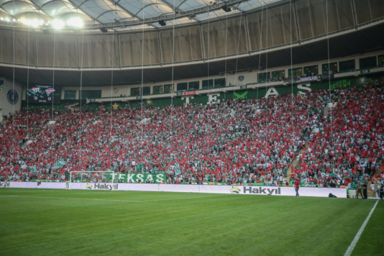 Bursaspor, Mersin deplasmanından 3 puan ile dönüyor! Muhammet Demir'den unutulmayacak gol...