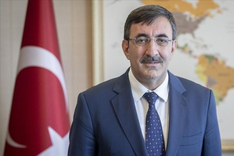 Cumhurbaşkanı Yardımcısı Yılmaz, A Milli Kadın Voleybol Takımı'nı kutladı