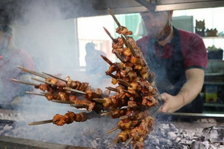 Belediye başkanı duyurdu! Bu kente artık kebap dükkanı açılamayacak 