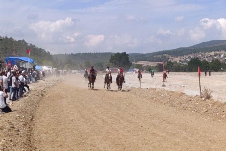 Bursa'da rahvan at yarışları düzenlendi