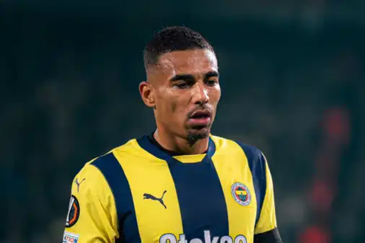 Fenerbahçe'de günün üçüncü ayrılığı gerçekleşti