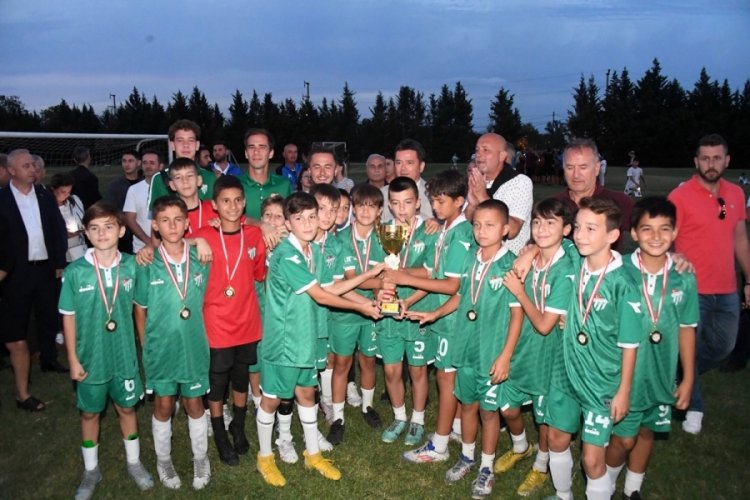 Osmangazi'de minik yetenekler futbol şöleninde buluştu