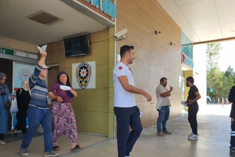 Bursa'da feci olay! 4 parmağı koptu
