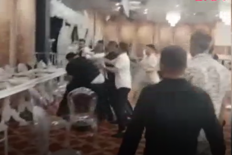 En güzel günleri kabusa döndü! Düğünde çıkan kavgada ortalık karıştı...