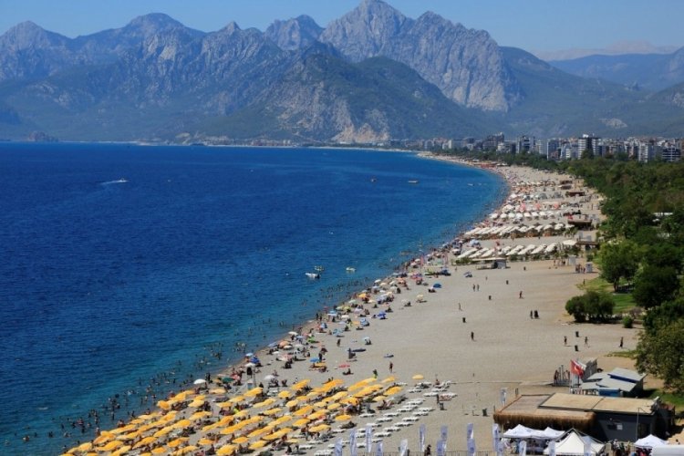 Antalya'ya gelen turist sayısı 11 milyonu aştı 