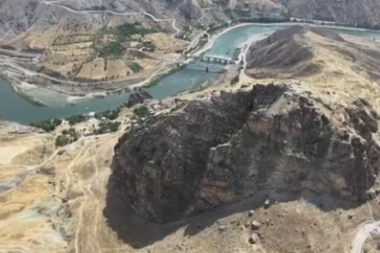 3 bin yıllık tarihi kalede Osmanlı'ya ait karakol ortaya çıktı