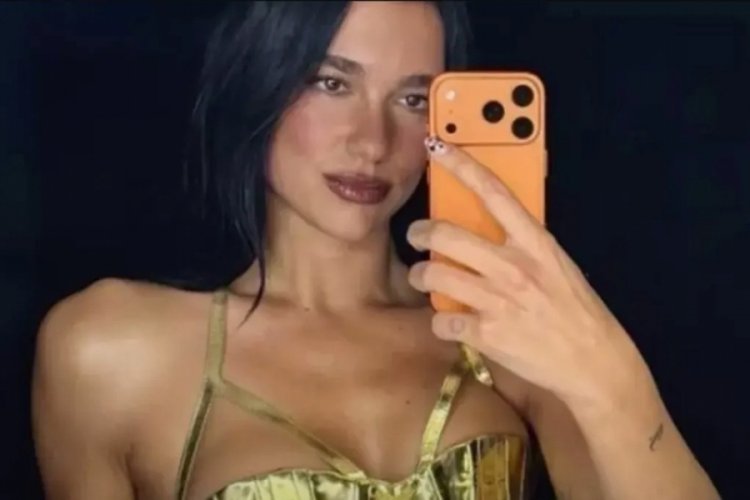  Ünlü şarkıcı Dua Lipa, iPhone 17 Pro aldı! 