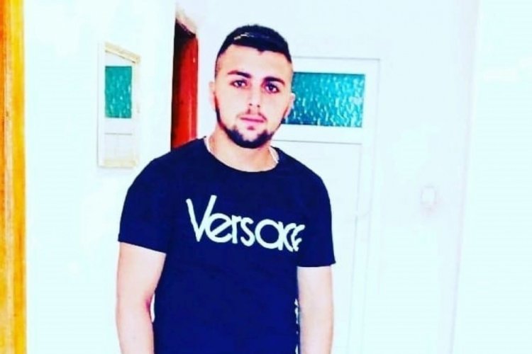Kamyonetten düşen genç hayatını kaybetti
