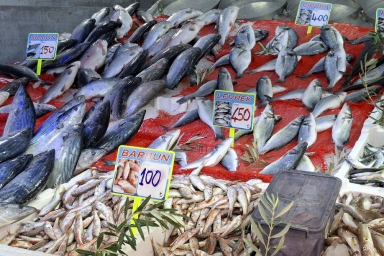 Havalar serinledi, balık tezgahları hareketlendi