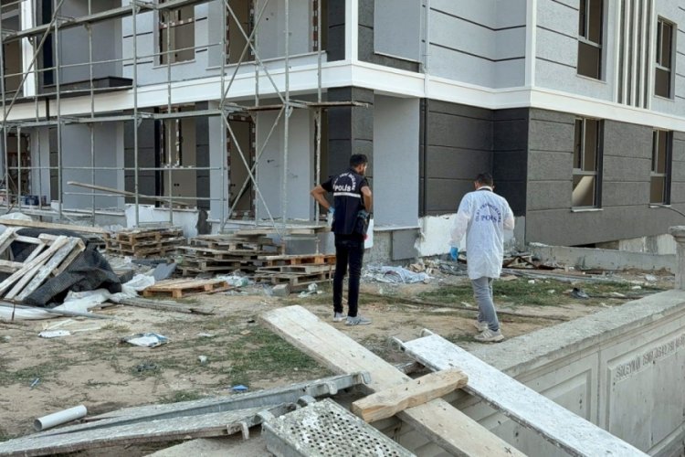 İnşaatta boya yapan işçi, 4'üncü kattan düşüp hayatını kaybetti...