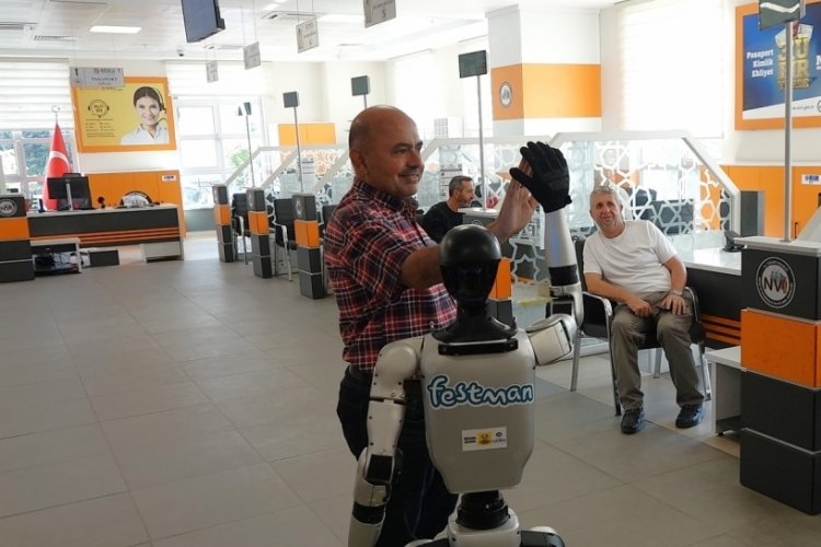 Resmi olarak nüfusa kaydedilen ilk robot! Bakın memleketi neresi...